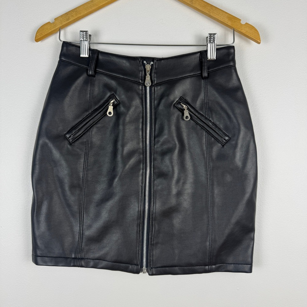 VTG! B B Dakota‎ Black Faux Leather Zipper Detail Mini Skirt Y2K 5 6 Grunge